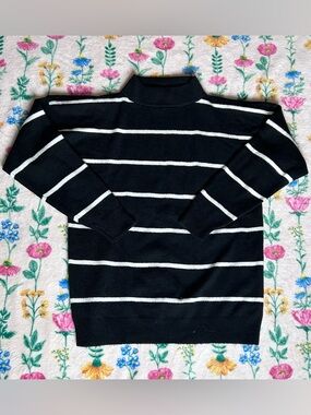 A New Day Black & White Striped Mock Neck Women’s Sweater Size XS